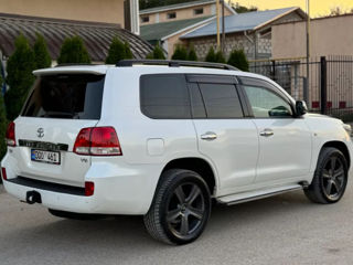 Toyota Land Cruiser foto 4