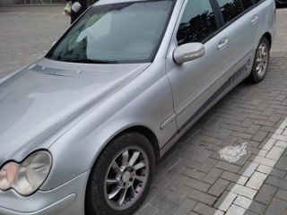 Mercedes C-Class