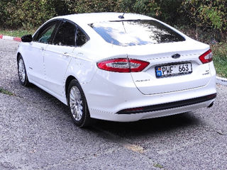 Ford Fusion foto 8