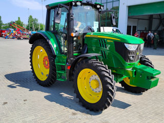 John Deere 6125M foto 7