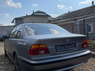 BMW 5 Series foto 5