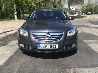 Opel Insignia foto 1