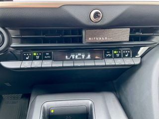 Toyota Crown foto 7