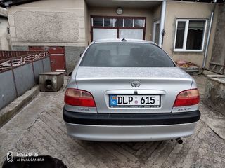 Toyota Avensis foto 3