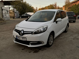 Renault Grand Scenic foto 2