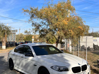 BMW 5 Series foto 6