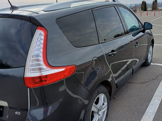 Renault Grand Scenic foto 2