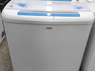 Mașină de spălat rufe nouă cu funcție de centrifugare
