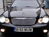 Mercedes C Class foto 9