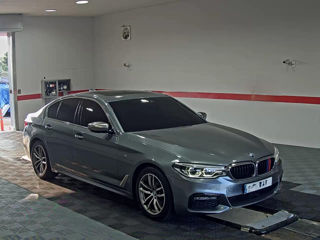 BMW 5 Series foto 1