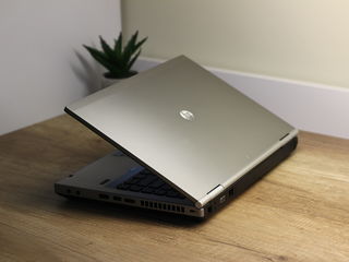 HP EliteBook 14 (i7 4x 3.40ghz, 8gb ram, HDD 500Gb, 2videocarti) foto 3