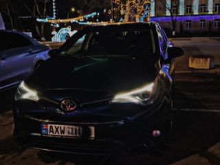 Toyota Avensis foto 9