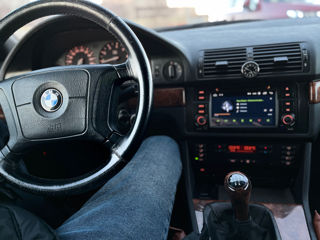 BMW 5 Series foto 7