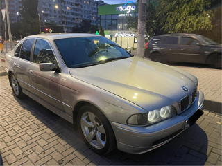 BMW 5 Series foto 5