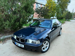 BMW 3 Series foto 4