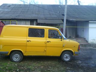 Ford Transit foto 1