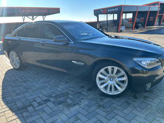 BMW 7 Series foto 2