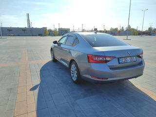 Skoda Superb foto 2