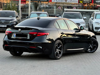 Alfa Romeo Giulia foto 4