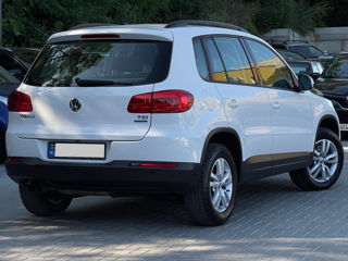 Volkswagen Tiguan foto 3