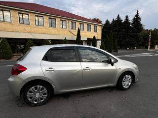 Toyota Auris foto 3