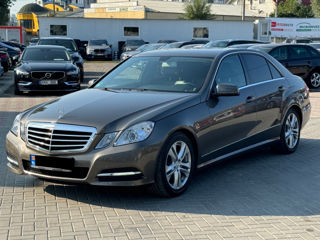 Mercedes E-Class foto 1