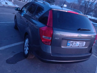 KIA Ceed foto 2