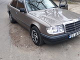 Mercedes Series (W124) foto 8