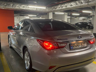 Hyundai Sonata foto 8