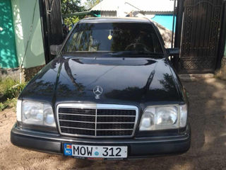 Mercedes Series (W124) foto 4