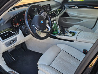 BMW 7 Series foto 2