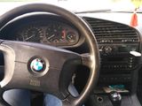 BMW 3 Series foto 3