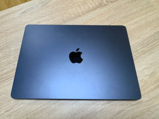 MacBook Air 13.6" 2022 M2 A2681 16GB Ram 256GB SSD Midnight foto 6