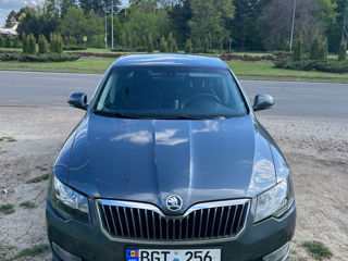 Skoda Superb foto 1