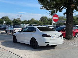 BMW 5 Series foto 3