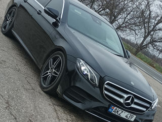 Mercedes E-Class foto 2