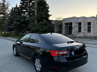 Skoda Superb foto 3