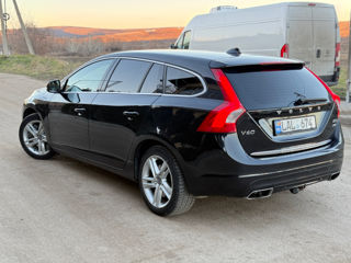 Volvo V60 foto 4