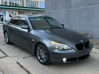 BMW 5 Series foto 2