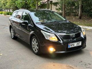 Toyota Avensis foto 3