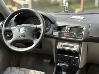 Volkswagen Jetta foto 6