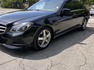 Mercedes E-Class foto 2