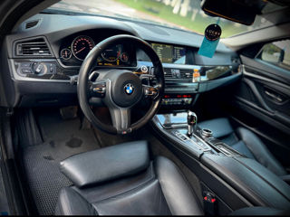 BMW 5 Series foto 11