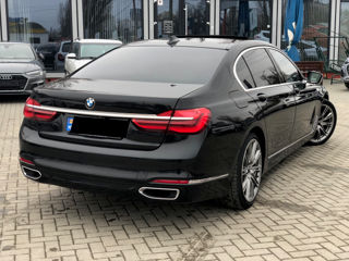 BMW 7 Series foto 4