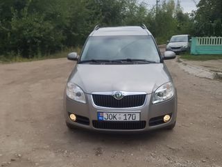 Skoda Roomster foto 1