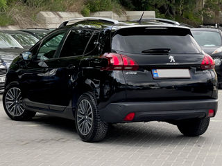 Peugeot 2008 foto 5