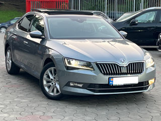 Skoda Superb foto 1