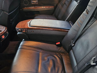 BMW 7 Series foto 8