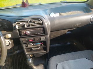 Nissan Sunny foto 3