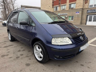 Volkswagen Sharan foto 3